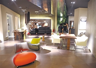 高端進(jìn)口家具品牌&ldquo;慘淡&rdquo;市場中加速布局中國市場 +鳳凰家居